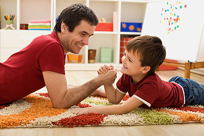 כשמופעל על הילד לחץ להישגיות, הוא עלול להגיב בהתכנסות (צילום: Shutterstock) (צילום: Shutterstock)