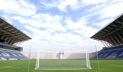 האצטדיון החדש בפתח תקווה. איחוד היסטורי בין שני המועדונים (צילום: אורן אהרוני) (צילום: אורן אהרוני)