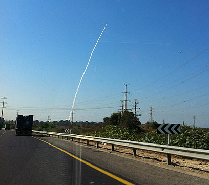 ניסוי שיגור טיל בליסטי בשנה שעברה באזור פלמחים (צילום: אמיר כהן) (צילום: אמיר כהן)