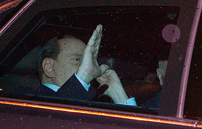 ראש ממשלת איטליה אחרי פגישתו עם הנשיא האיטלקי אמש (צילום: AP) (צילום: AP)