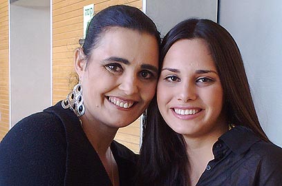 שני דורות: גלית פרטוש כהן מתחרות 1990 ובתה ענבל, מנסה להשתתף ב-2012 ()
