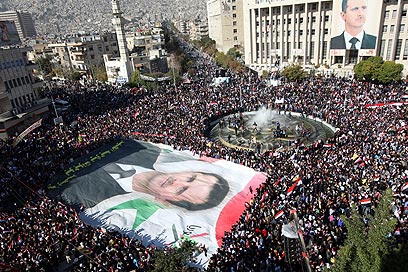 הפגנת תמיכה באסד השבוע בסוריה (צילום: EPA) (צילום: EPA)