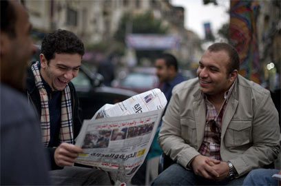 מצרים כותבת, קוראת ומצביעה - בחירות (צילום: AFP) (צילום: AFP)