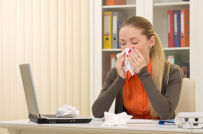 כבו את המזגן במשרד לפני שהמחלה תוקפת (צילום: shuttersock ) (צילום: shuttersock )
