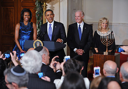 חיוכים ובדיחות בבית הלבן (צילום: AFP) (צילום: AFP)