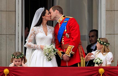 הדוכס והדוכסית מקמברידג'. סטייל כן, רומנטיקה פחות (צילום: AP) (צילום: AP)