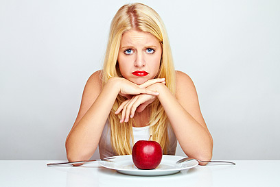 דיאטה חריפה עלולה לגרום לירידה בריכוז וביכולת השכלית (צילום: shutterstock) (צילום: shutterstock)