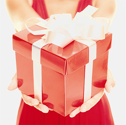 חמוד, המתנה היא בשבילה, לא בשבילך (צילום: Shutterstock) (צילום: Shutterstock)