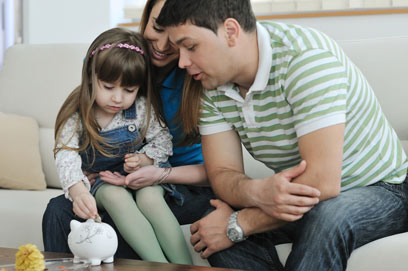 66% מההורים בעד החיסכון הממשלתי-משפחתי (צילום: shutterstock) (צילום: shutterstock)