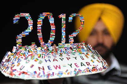 שנה טובה לכל העולם, מהודו (צילום: AFP) (צילום: AFP)