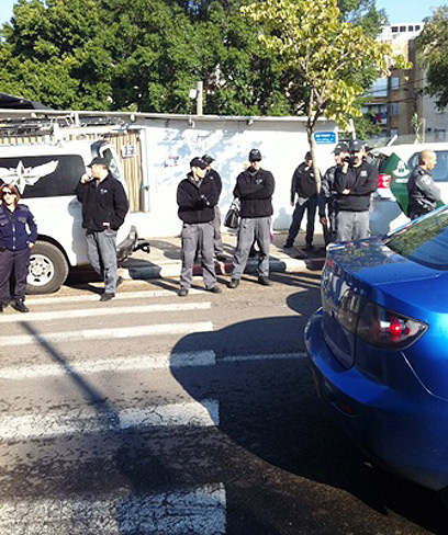 הפשיטה על בית אבו סייף (צילום: באדיבות אתר yomnet.net)