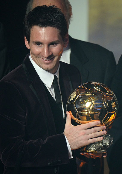 מסי זוכה בכדור הזהב. טיפוס שונה לגמרי  (צילום: AFP) (צילום: AFP)