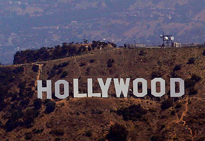 לרשויות לא ידוע דבר על מקום הימצאו של סיריל. השלט המפורסם של הוליווד (צילום: רויטרס) (צילום: רויטרס)