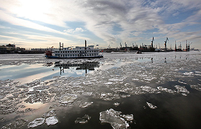 קרח על האלבה בהמבורג (צילום: EPA) (צילום: EPA)