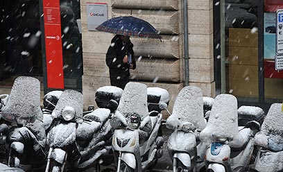 מי יוכל להתניע בקור הזה? רומא (צילום: AFP) (צילום: AFP)