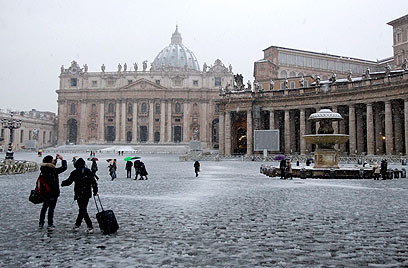 בירת איטליה בחורף שעבר. משהו רע קורה ברחובות רומא (צילום: AP) (צילום: AP)