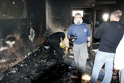 הבית אחרי השריפה (צילום: אבי מועלם) (צילום: אבי מועלם)