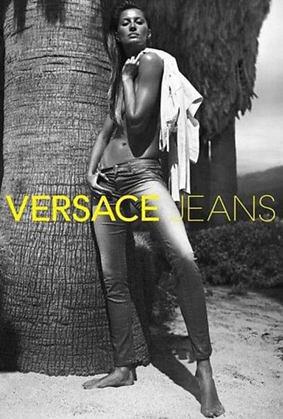 מתוך הקמפיין של Versace jeans מתוך הקמפיין של Versace jeans