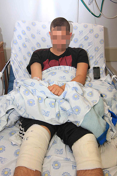 אחד החיילים הפצועים בבית החולים רמב"ם  ()