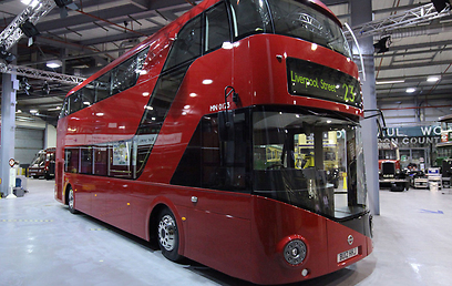 האוטובוס החדש של לונדון ()