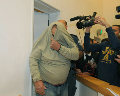אחד החשודים בגניבת פגזים בשווי 23 מיליון שקל (צילום: הרצל יוסף) (צילום: הרצל יוסף)
