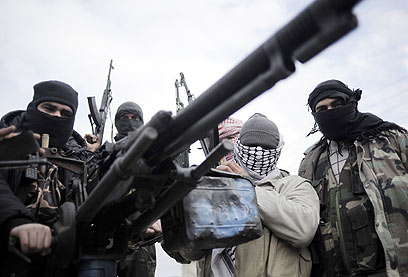 לא מוותרים לאסד. מורדים סורים (צילום: AFP) (צילום: AFP)