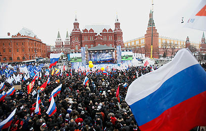 אלפי המפגינים במוסקבה אחר הצהריים (צילום: רויטרס) (צילום: רויטרס)