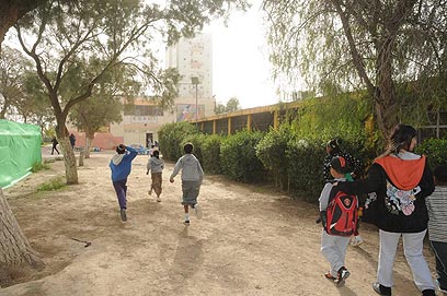בית ספר בבאר שבע שספג פגיעת רקטה (צילום: הרצל יוסף) (צילום: הרצל יוסף)