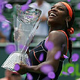 סרינה וויליאמס והגביע במיאמי