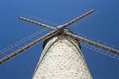Montefiore Windmill in Jerusalem (Photo: Ron Peled)