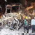 האוטובוס עלה על המדרכה והרכב