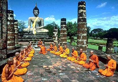 נזירים בודהיסטים ()