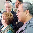 קצב ואביו של החייל בבית החולים