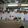 "הסכמנו ברצון להמשיך את המסורת היפה". שלום קדוש וצוות המטבח