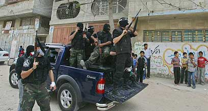 Hamas forces in Gaza. 2007 (Photo: AFP)