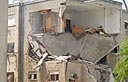 בניין שנפגע בחיפה (צילום: ירון ברנר)