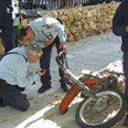 הרוכב איבד שליטה והתהפך (ארכיון)   