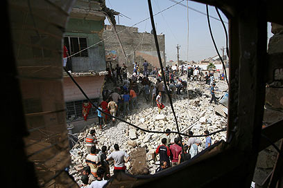 Aftermath of bombing in Baghdad (Photo: AFP)