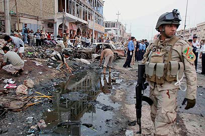 המצב הביטחוני בעיראק השתפר, אך פיגועים הם עדיין שגרה (צילום: AP) (צילום: AP)