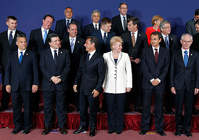 מנהיגי אירופה החליטו. בקרוב הנשיא הסרבי יימנה עמם? (צילום: רויטרס) (צילום: רויטרס)