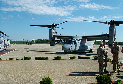 עם שני רוטורים. ה-V-22 אוספרי (צילום: חנן גרינברג)