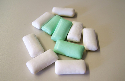 מסטיק ללא סוכר. מכיל חומרים שגורמים לנפיחות (צילום: גבי מנשה) (צילום: גבי מנשה)