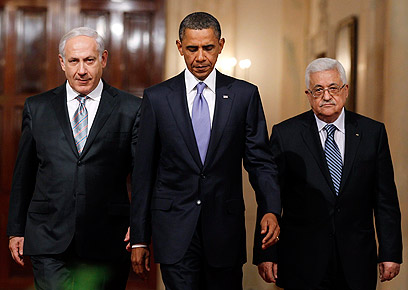 Prime Minister Netanyahu, President Obama and President Abbas (Photo: Reuters)