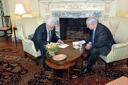 Netanyahu and Abbas in 2010. This is not the way to deal with a key problem in a state's life (Photo: AP) 