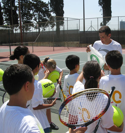 יעבוד עם דור העתיד. הראל לוי (צילום: רן פוני, דובר איגוד הטניס) (צילום: רן פוני, דובר איגוד הטניס)
