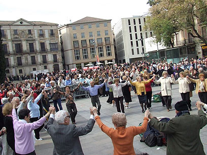 ריקוד הסרדנה המסורתי, מדי יום א'  (צילום: יואב גלזנר) (צילום: יואב גלזנר)