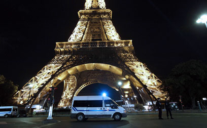 בפריז לא זקוקים לנפט האיראני? מגדל אייפל (צילום: AFP) (צילום: AFP)