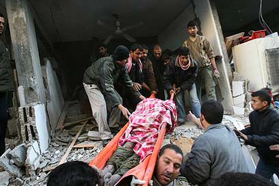 29 מבני המשפחה נהרגו בעופרת יצוקה, 21 בהפגזה אחת (צילום: AFP) (צילום: AFP)