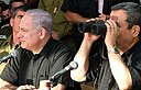 אהוד ברק ובנימין נתניהו בביקור בבסיס צבאי. צילום: מרק ישראל סלם ג'רוזלם פוסט