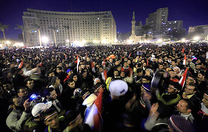 האביב הערבי יפציע גם ברוסיה? כיכר א-תחריר בקהיר (צילום: AP) (צילום: AP)